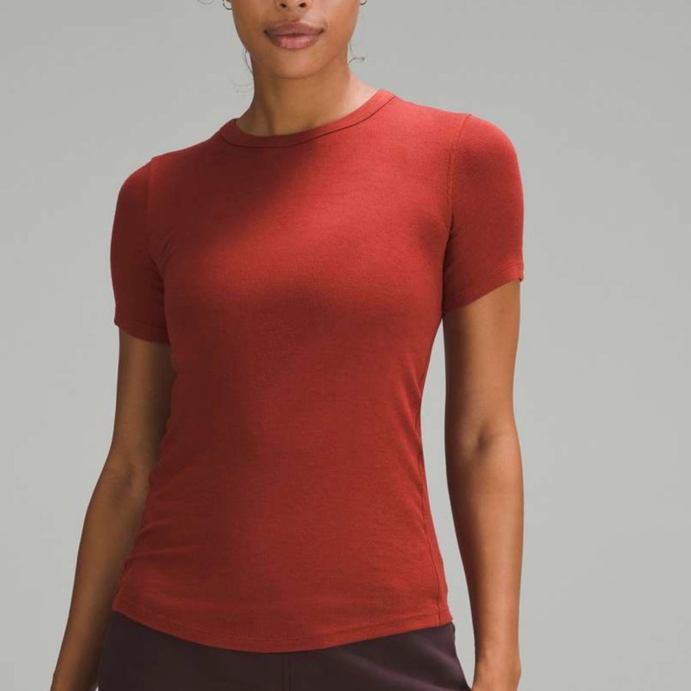 Lululemon Hold Tight Short-Sleeve Shirt size 6 Terra orange euc 🍂🍁🍂🍁🍂🍁🍂